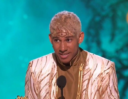 Love, Simon's Keiynan Lonsdale Delivers Powerful Best Kiss Acceptance Speech at MTV Awards: